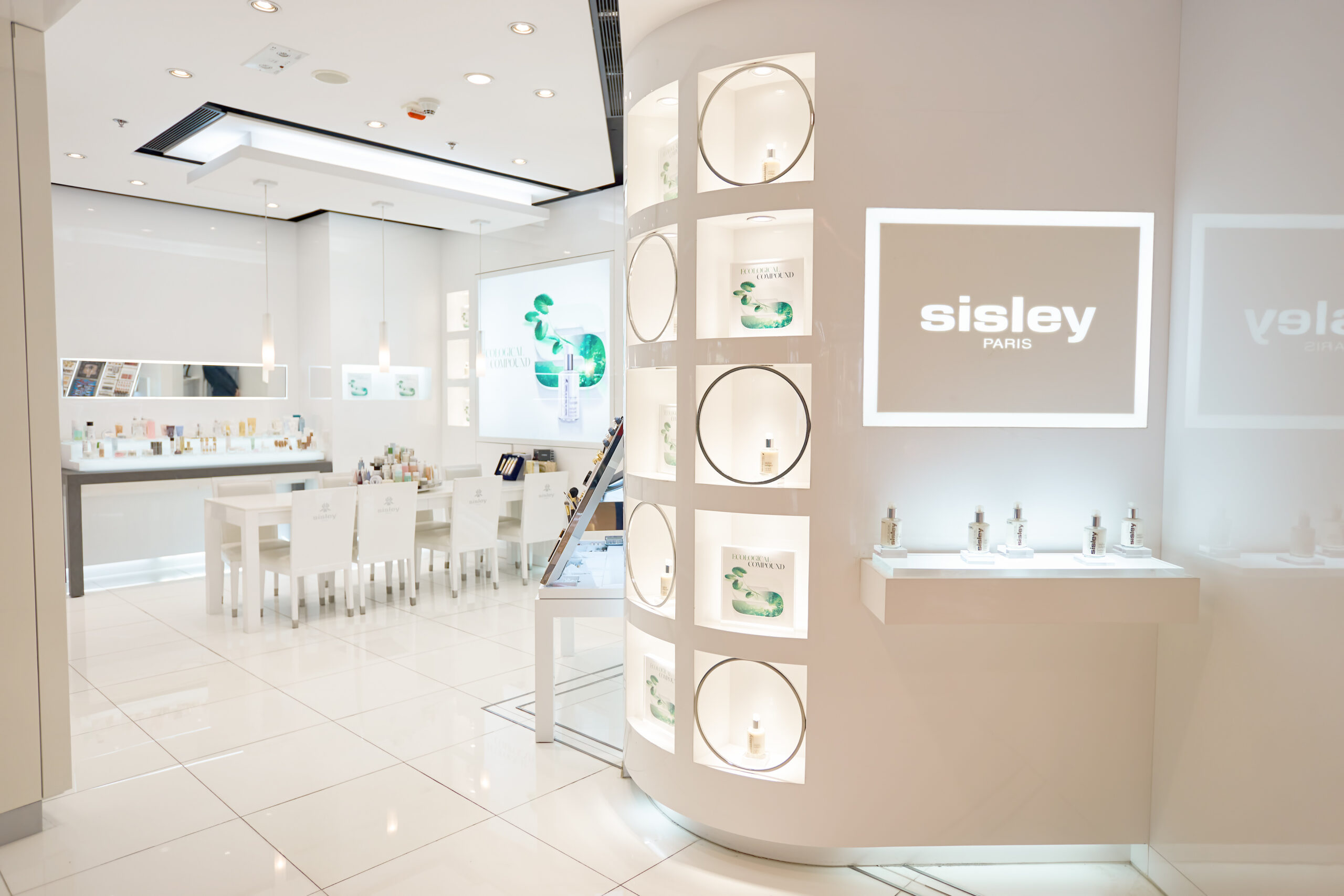HONG KONG - CIRCA JANUARY, 2016: interior of a store at Elements shopping mall. Elements is a large shopping mall, located directly above the Kowloon MTR station HONG KONG - CIRCA JANUARY, 2016: interior of a store at Elements shopping mall. Elements is a large shopping mall, located directly above the Kowloon MTR station
